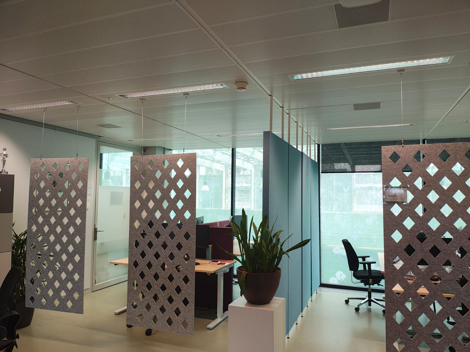 Open kantoor met akoestische oplossingen